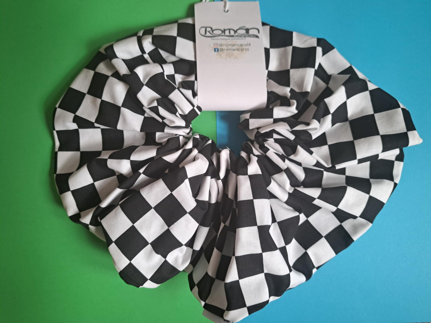 square black and white XXL